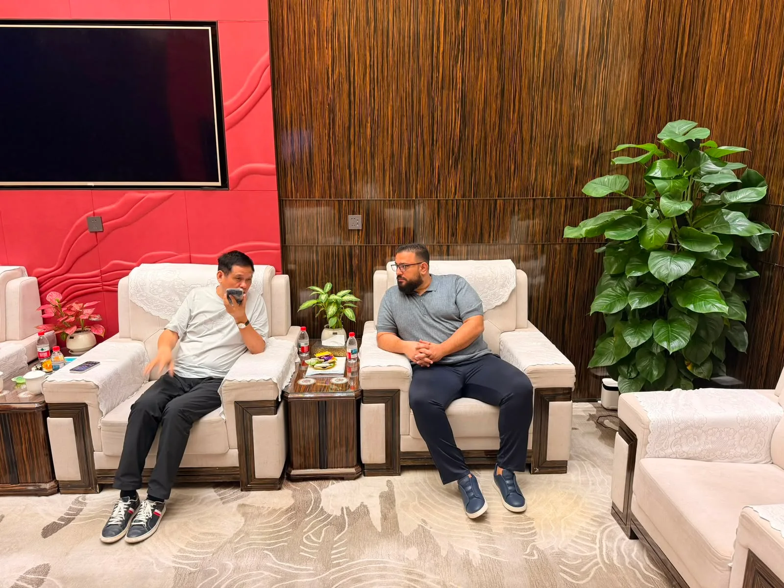 Shipay founder Paul Mechaalani in a working meeting in China